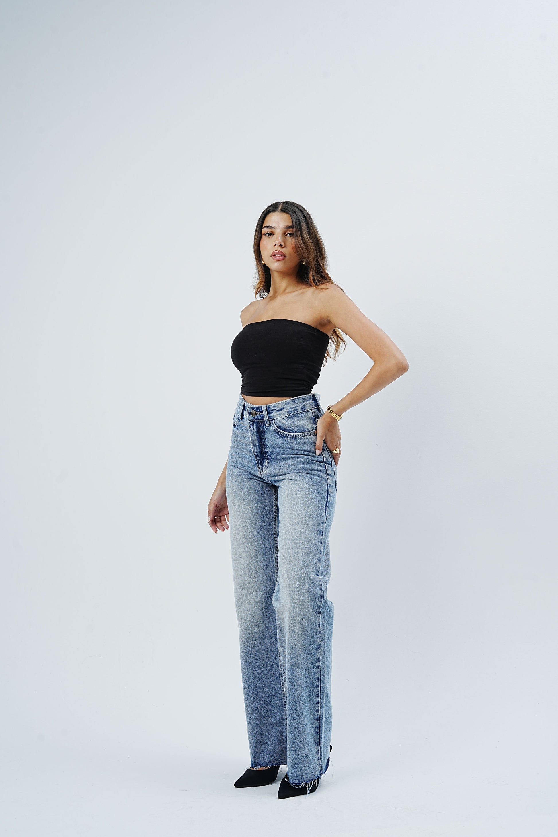 Cutout Leg